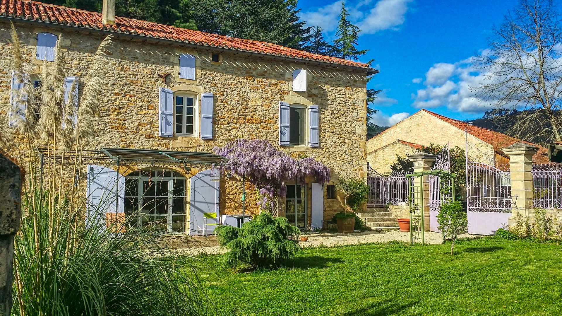 vente MAISON DE MAITRE ET GITES 470 M2 TRÈS BEAU PARC, PISCINE COUVERTE